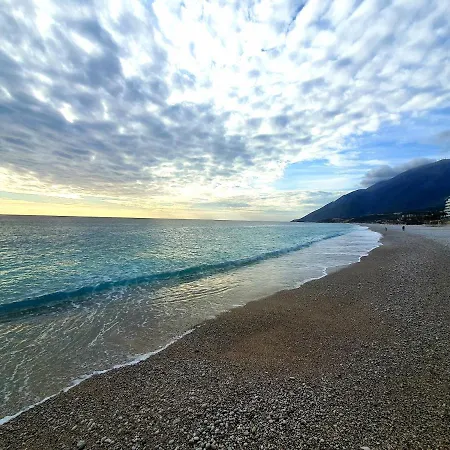 Luxury Sea View With Private Just A Few Steps From The Center Palasë