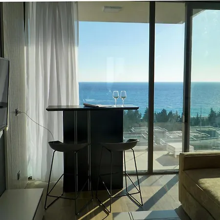 Luxury Sea View With Private Just A Few Steps From The Center